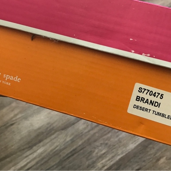 π π Has cute bows!! Almost new! Kate Spade Brandi Ankle Bootie w/ box. Sz10 π - Picture 5 of 8